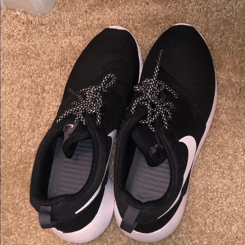 Women’s Roshe